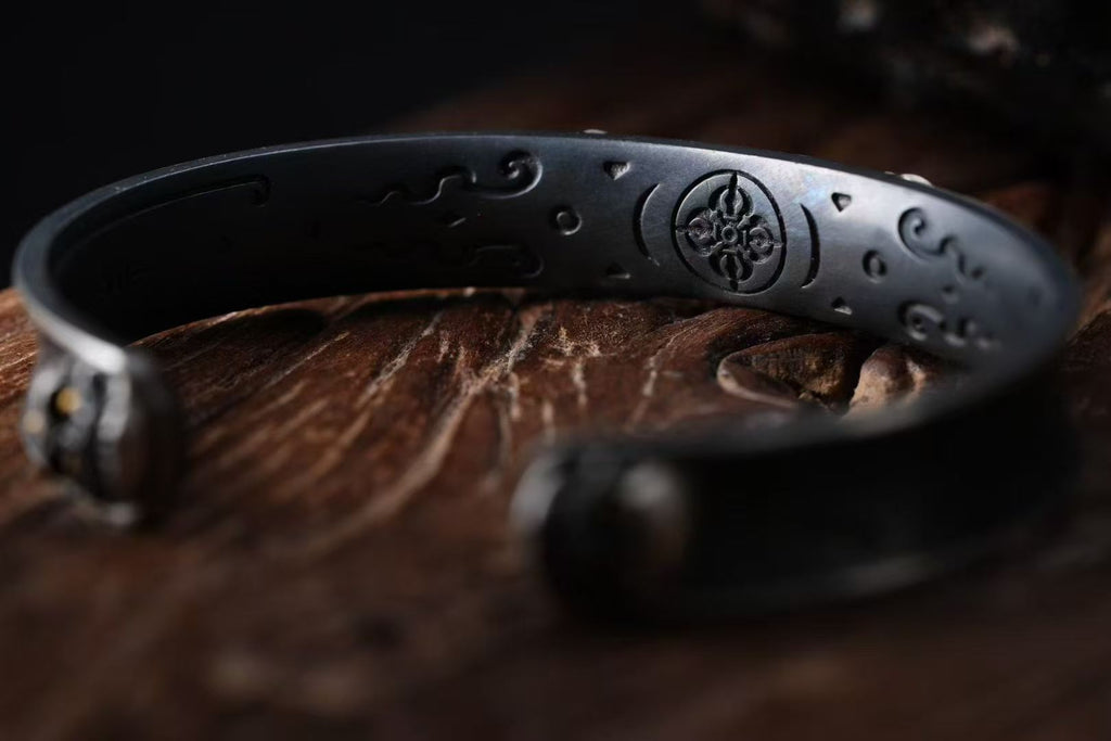 HimalayLumen Hand-Carved  925 Sterling Silver Vajra Bracelet